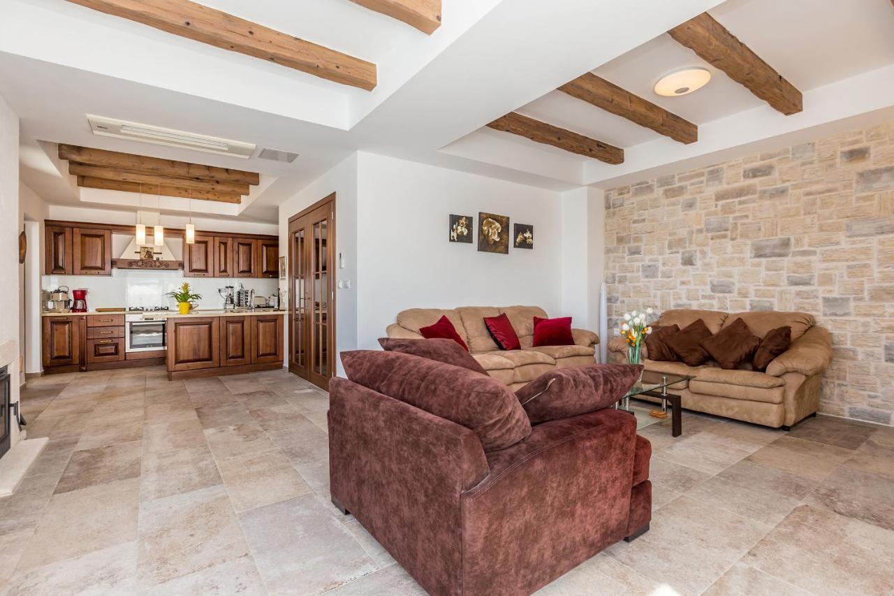 Villa Lurda Linardici Krk Bagian luar foto